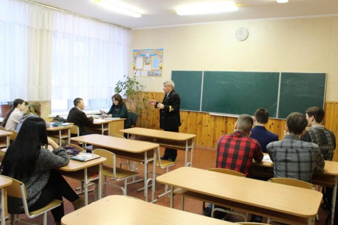 Профорієнтаційна бесіда у Броварській школі № 2 Київської області